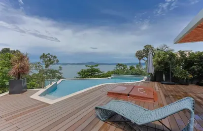 Casa em condomínio fechado com 5 quartos à venda na Rodovia Haroldo Soares Glavan, --, Cacupé, Florianópolis