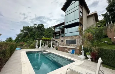 Casa com 4 suítes no bairro praia brava, florianópolis