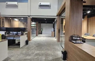 Casa comercial de 360m² no bairro jardim atlântico.