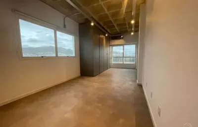 Sala comercial com 32,00m² e 1 banheiro na trindade