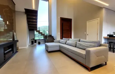 Casa com 3 quartos sendo 1 suíte 226,00m² na vargem grande