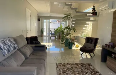 Casa de 360m² com 3 quartos sendo 1 suíte na pedra branca