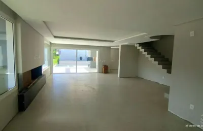 Casa residencial de 450m² com 4 quartos nos ingleses