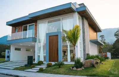 Casa alto padrão 5 quartos sendo 4 suítes em ratones