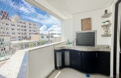 Apartamento de 116m² com 3 quartos sendo 1 suíte no bairro balneário em florianópolis