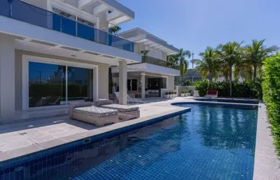 Casa alto padrão com 1.106,19 m² e 8 suítes em jurerê internacional