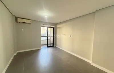 Apartamento de 1 quarto no centro de florianópolis.