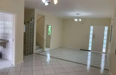 Casa 2 pavimentos com piscina no bairro pedra branca