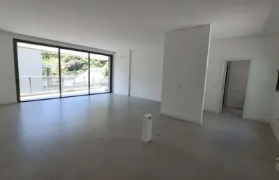 Apartamento de alto padrão com 3 suítes no cacupé, florianópolis.