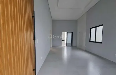 Excelente casa com 3 quartos e com acabamento de alto padrão, na praia de fora