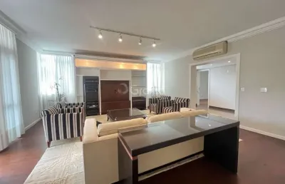 Apartamento de 263m² com 4 quartos sendo 2 suítes no centro