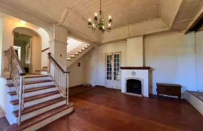 Casa histórica com 5 quartos no bairro lagoa da conceição