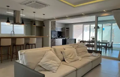Casa com 3 quartos sendo 2 demi-suítes e 1 suíte na pedra branca