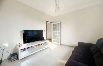 Casa de 96m² com 3 quartos sendo 1 suíte em capoeiras