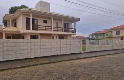 Casa com 3 quartos à venda na Rua Galvão, --, Carianos, Florianópolis