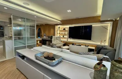 Cobertura de 240 m² com 3 quartos sendo 2 suítes no itacorubi