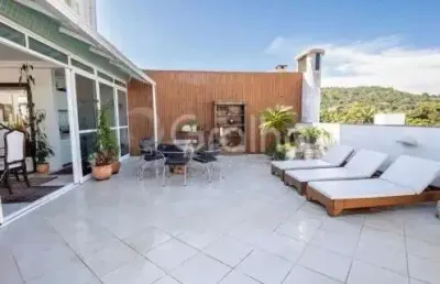 Cobertura duplex com 3 quartos, sendo 2 suítes em jurerê, florianópolis