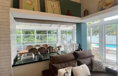 Casa residencial com 3 quartos, sendo 1 suíte e 119m² privativos no bairro daniela, florianópolis
