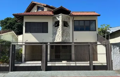 Casa com 4 quartos à venda na Rua Camilo Silveira de Souza, --, Capoeiras, Florianópolis
