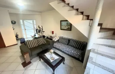 Casa com 3 quartos à venda na Rua Juva Rocha, --, Agronômica, Florianópolis