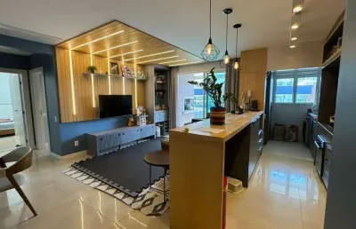 Apartamento com 2 suítes com acesso ao mar no bairro campeche