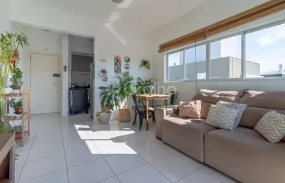 Cobertura de 96m² com 2 quartos sendo 1 suíte no ribeirão da ilha