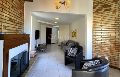Casa de 308m² com 4 quartos sendo 3 suítes na cachoeira do bom jesus
