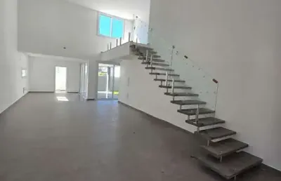 Casa residencial com 4 suítes com 220,53m² privativos na cachoeira do bom jesus.