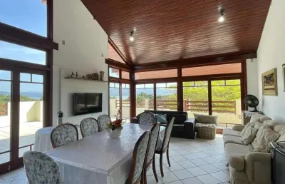 Cobertura com 3 quartos sendo 1 suíte com 219,47m² na daniela.