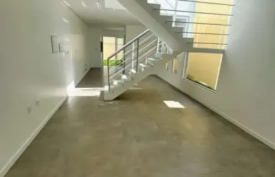 Casa residencial com 3 quartos sendo 1 suite com 143m²