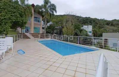 Casa residencial de 287m² com 4 quartos no córrego grande
