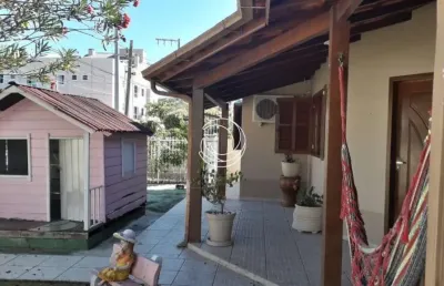 Casa residencial de 5 dorms no bairro ingleses do rio vermelho