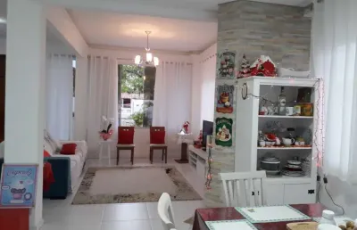 Casa residencial de 3 dorms no bairro ingleses do rio vermelho
