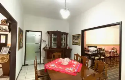 Casa residencial de 4 dorms no bairro praia comprida