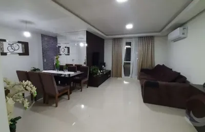 Cobertura de 232,21m² com 3 quartos sendo 1 suíte no estreito