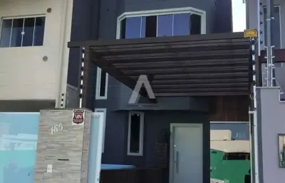 Sobrado triplex  no bairro mais valorizado de camboriú