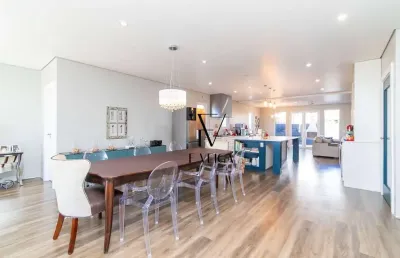 Sobrado com 3 dormitórios à venda, 331 m² por r$ 2.450.000,00 - santa cândida - curitiba/pr