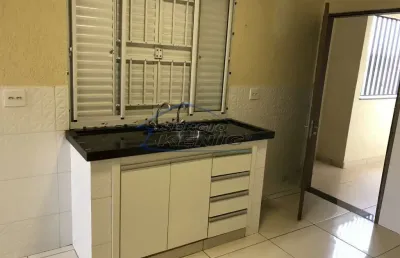 Casa com 2 quartos para alugar na Rua Manuel Fagundes de Souza, 300, Piqueri, São Paulo