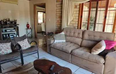 Casa com 3 quartos à venda na Avenida Assis Brasil, 396, Flórida, Guaíba
