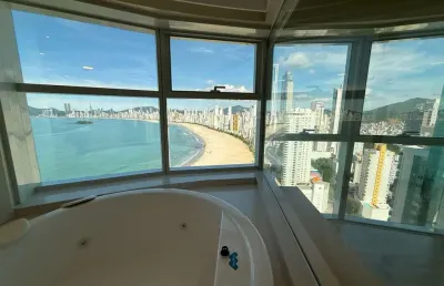 Apartamento com 3 quartos para alugar na Rua Julieta Lins, 32, Pioneiros, Balneário Camboriú