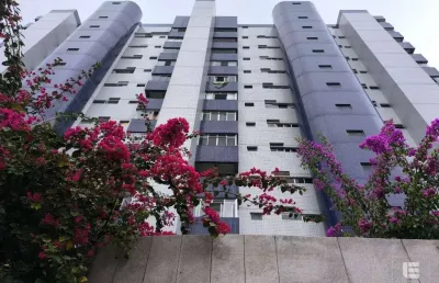Apartamento duplex de cobertura, com 4 quartos, uma suíte, três varandas amplas