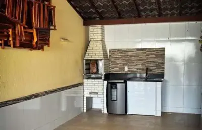 Vendo casa duplex em condomínio fechado com 6 casas com 95m2 em cond., garagem coberta com espaço gourmet com churrasqueira, 3/4, suíte, ipitanga - salvador/ba.