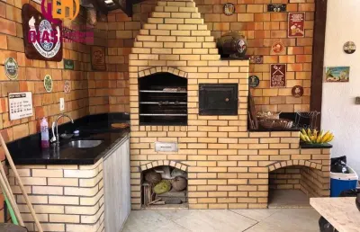 Vendo casa dúplex em condomínio de porteira fechada  com 190m2, 4/4, jardim gramado, varandas, espaço gourmet, churrasqueira , garagem - stella maris - salvador/ba.