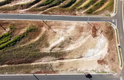 Terreno em condomínio fechado à venda no Jardim Carvalho, Ponta Grossa 