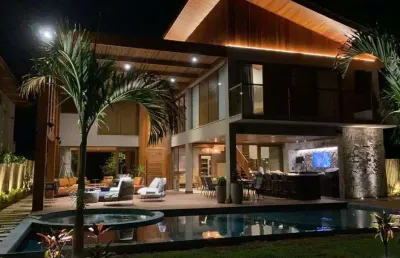 Casa luxuosa composta de 6/4 sendo 4 lindas suítes - praia do forte/ba