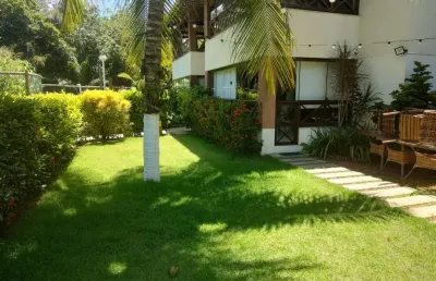 Apartamento térreo com garden, 3 suítes. condomínio genipabu club house. guarajuba-ba