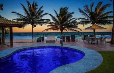 Casa de luxo à venda – frente mar no condomínio interlagos