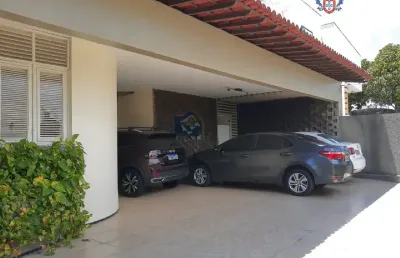 Casa com 4 quartos à venda na Rua Francisco Lorda, 51, Vila União, Fortaleza