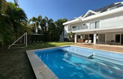 Venda de luxuosa mansão triplex em condomínio exclusivo – santa mônica jardins