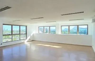 Sala comercial com 1 sala à venda na almirante júlio de sá bierrenbach, 65, jacarepaguá, rio de janeiro por r$ 675.000